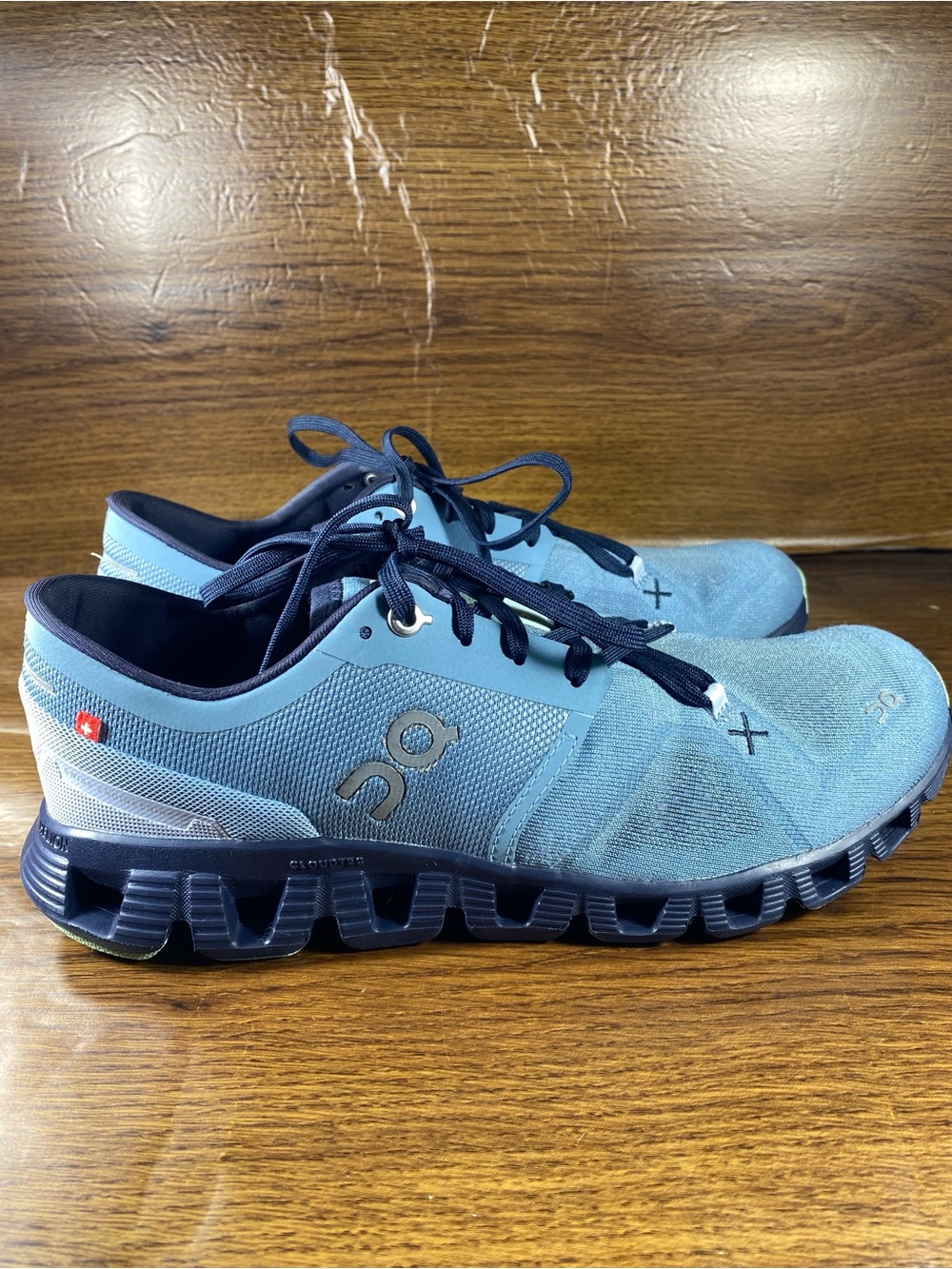 On Cloud Cloud x women’s shoe size 9.5